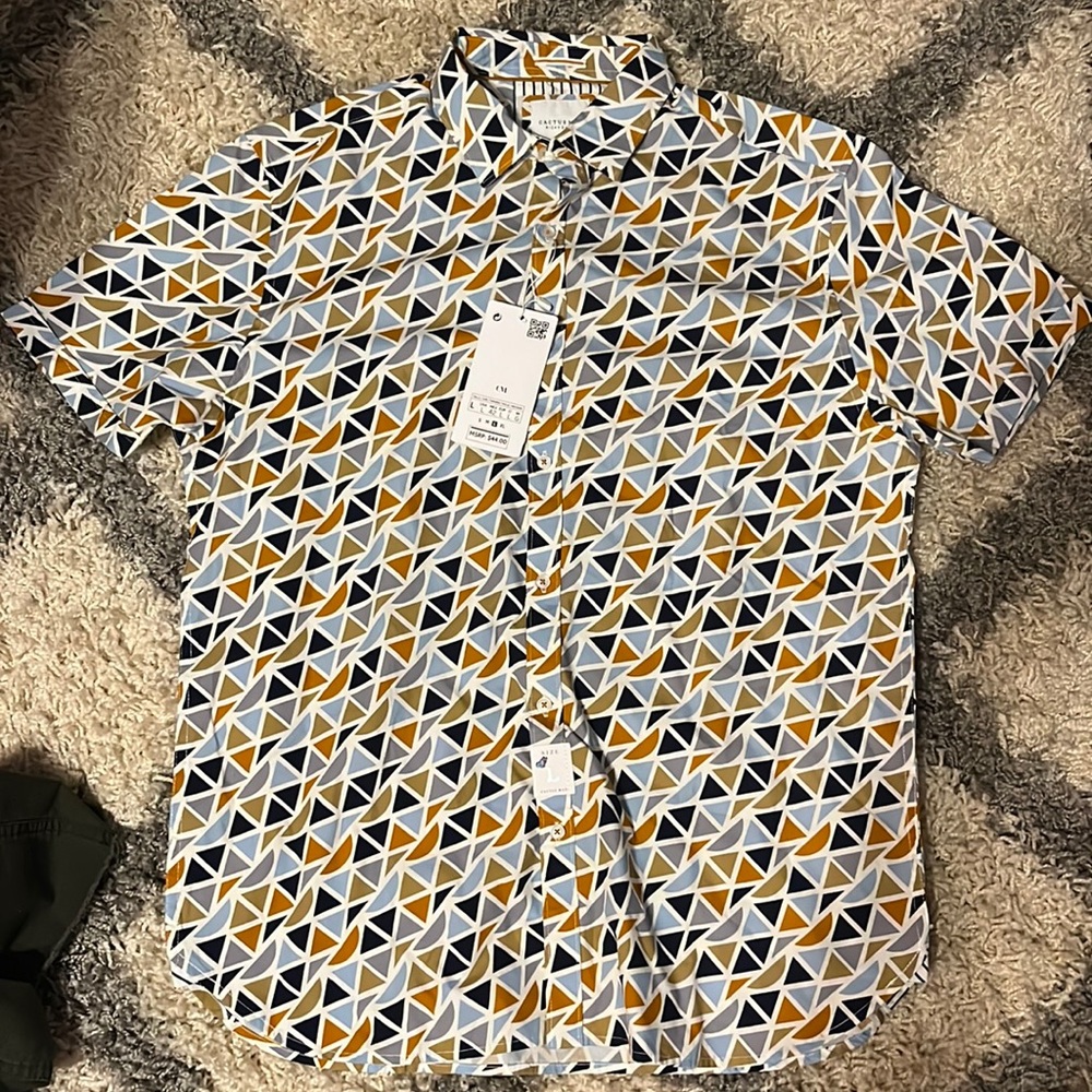 Cactus Man Short sleeve button up. Large. Brand New! Never Worn!